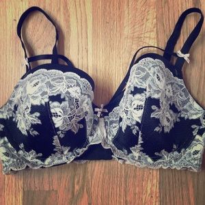 Black w/ white lace, push up, 38D